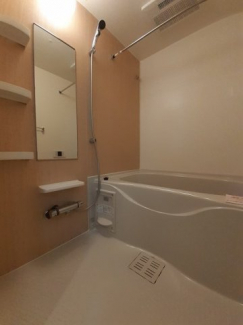 ゆったり過ごせるお風呂です