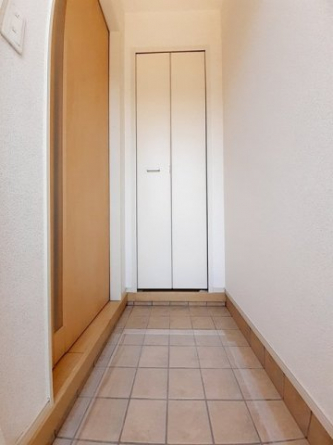 毎日通る玄関はこちらです