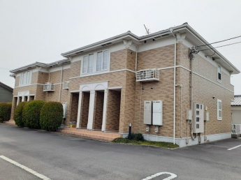 落ち着いた雰囲気の外観です