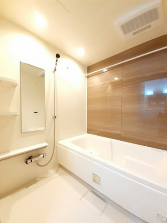 落ち着いた空間のお風呂です