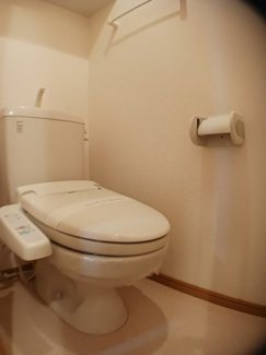 清潔感のあるトイレです