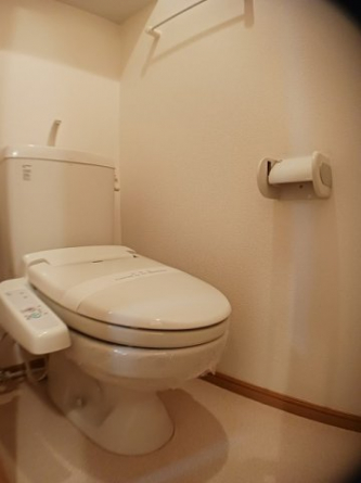 清潔感のあるトイレです