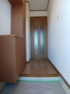 毎日通る玄関はこちらです