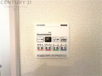 暖房機能があるため、冬場でも温かい浴室で入浴でき、乾燥機能があるため、水気を素早く取り除けます。また、換気機能があるため、湿気を素早く排出してカビや雑菌の発生を防ぐことができます。