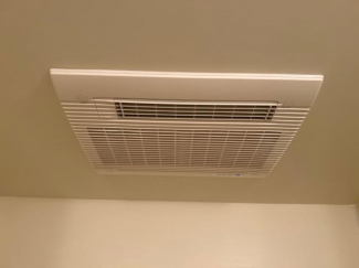 雨の日も安心の浴室換気乾燥機