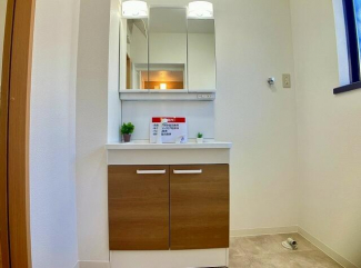 松山市中須賀３丁目の中古一戸建ての画像