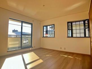 松山市中須賀３丁目の中古一戸建ての画像