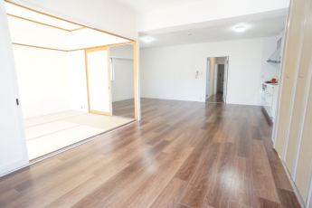 【居間・リビング】