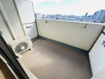 【バルコニー】