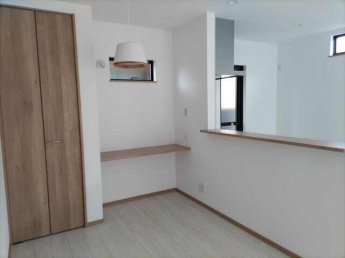 松山市須賀町の一戸建ての画像