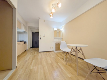 （ステージング後）画像内の家具や家電は、引き渡し前に撤去します。