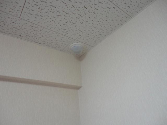 ★センサーで感知して防犯に安心です