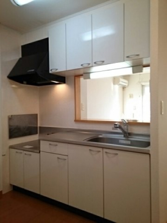 コンパクトなキッチンで掃除もラクラク