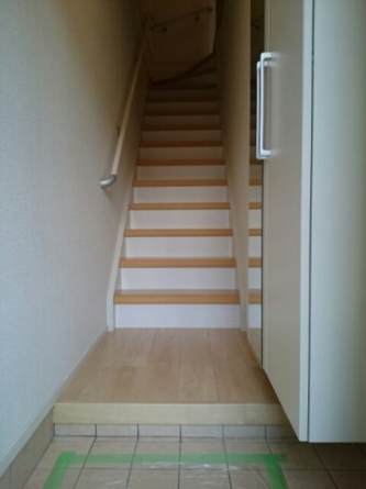 明るい玄関です