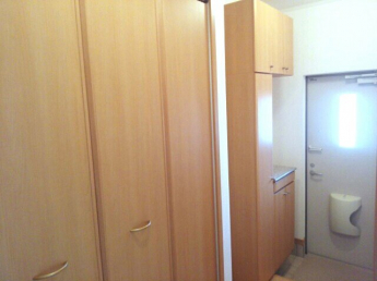 収納もある玄関です