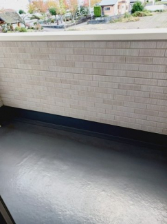 開放的で明るい空間を演出してくれるバルコニーです