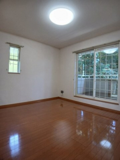 明るい室内です