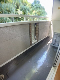 開放的で明るい空間を演出してくれるバルコニーです