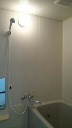 ゆったり過ごせるお風呂です