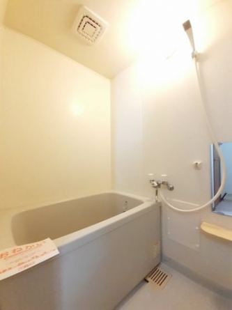 ゆったり過ごせるお風呂です