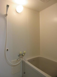 日々の疲れを癒すお風呂付です