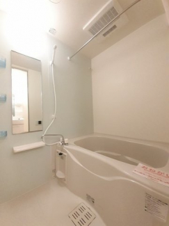 落ち着いた空間のお風呂です