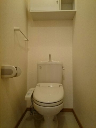 清潔感のあるトイレです