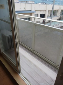 陽当たり良好なバルコニーです