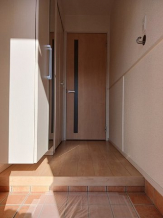 落ち着いた玄関です