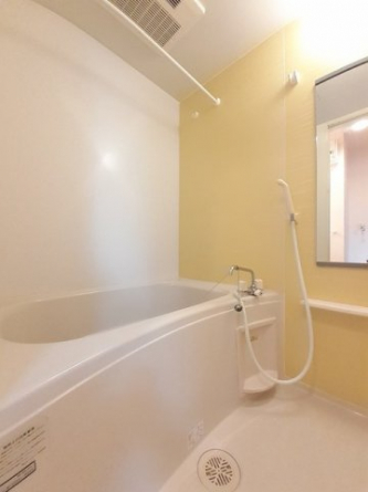 日々の疲れを癒すお風呂付です