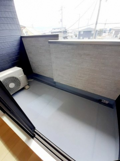 陽当たり良好なバルコニーです