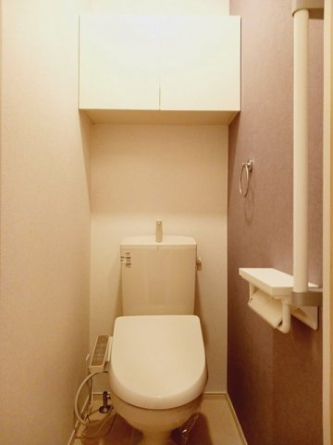 ゆったりとした空間のトイレです