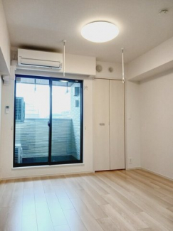 明るい室内です