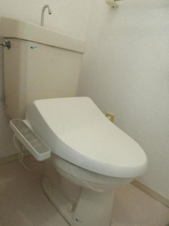 シンプルで使いやすいトイレです