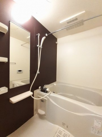 落ち着いた空間のお風呂です