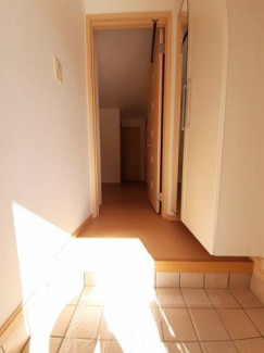 収納もある玄関です