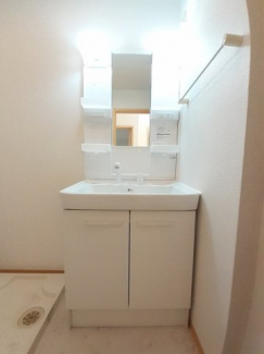 コンパクトで使いやすい洗面所