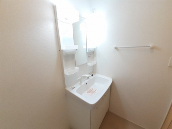 スペースが確保できる洗面所です