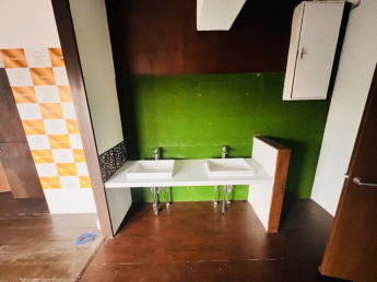 松山市南久米町の店舗の画像