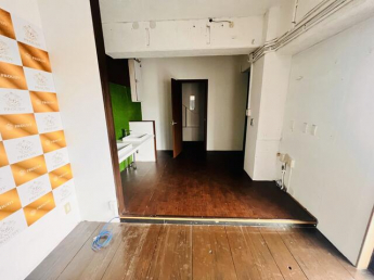 松山市南久米町のビルの画像