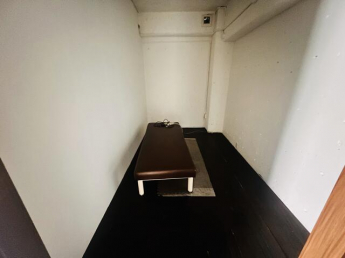 松山市南久米町のビルの画像