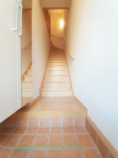 明るい玄関です