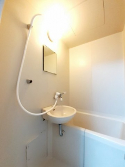 ゆったり過ごせるお風呂です