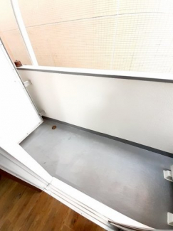 陽当たり良好なバルコニーです