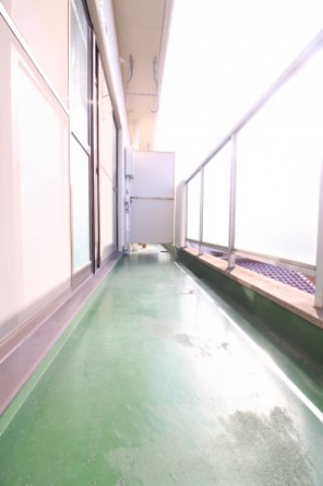 【バルコニー】