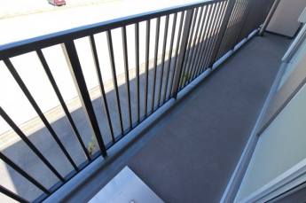 【バルコニー】