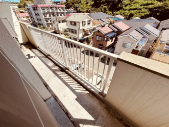 【バルコニー】