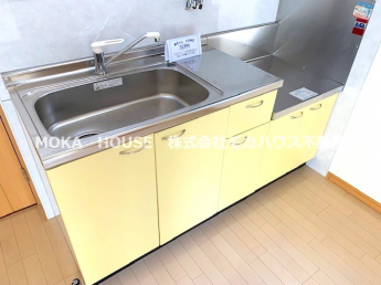 コンパクトなキッチンで掃除もラクラク