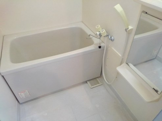 落ち着いた空間のお風呂です