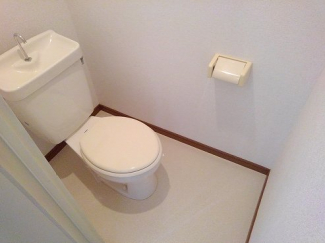 清潔感のあるトイレです